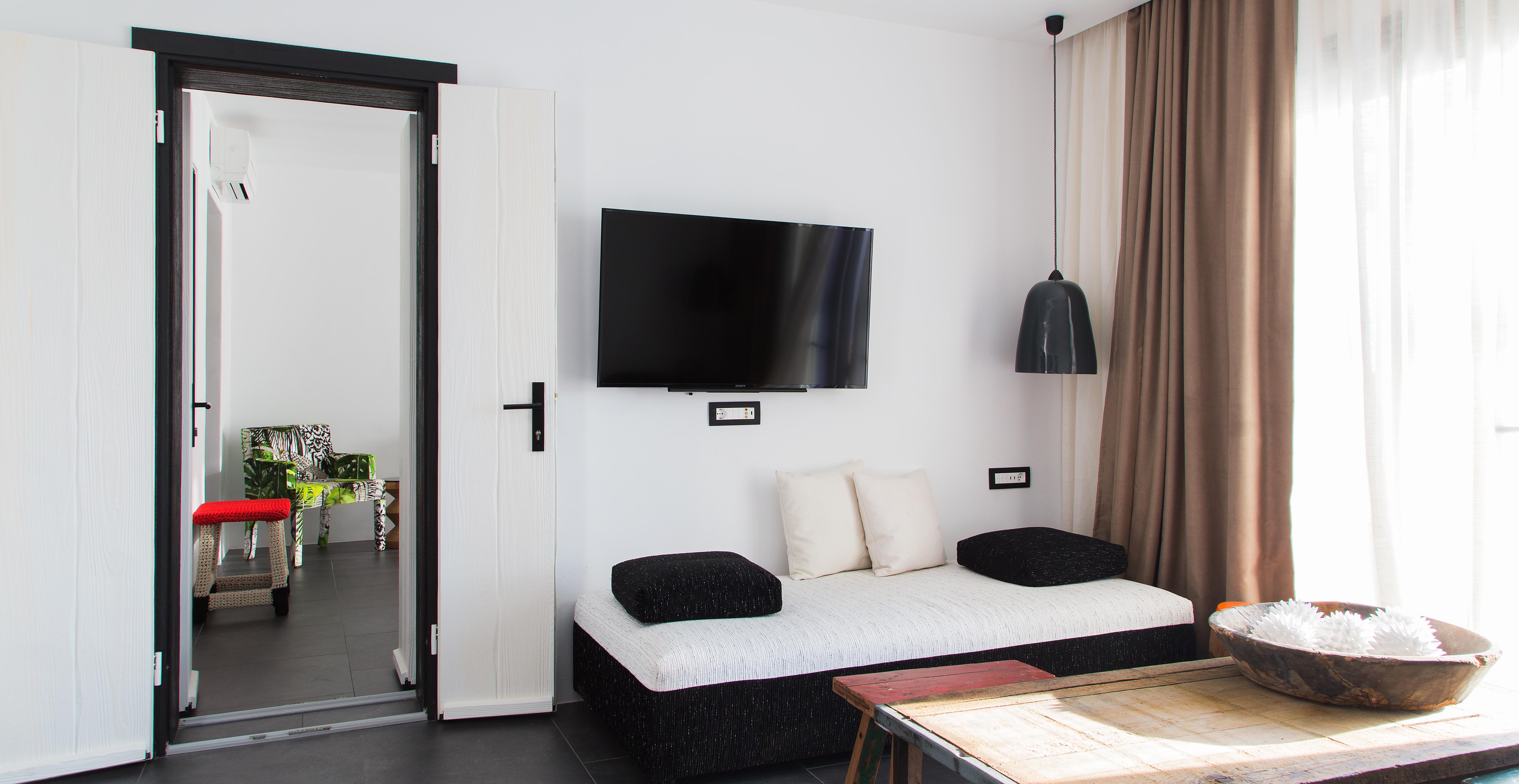 Myconian Avaton - Design 5* Elia (Mykonos)
